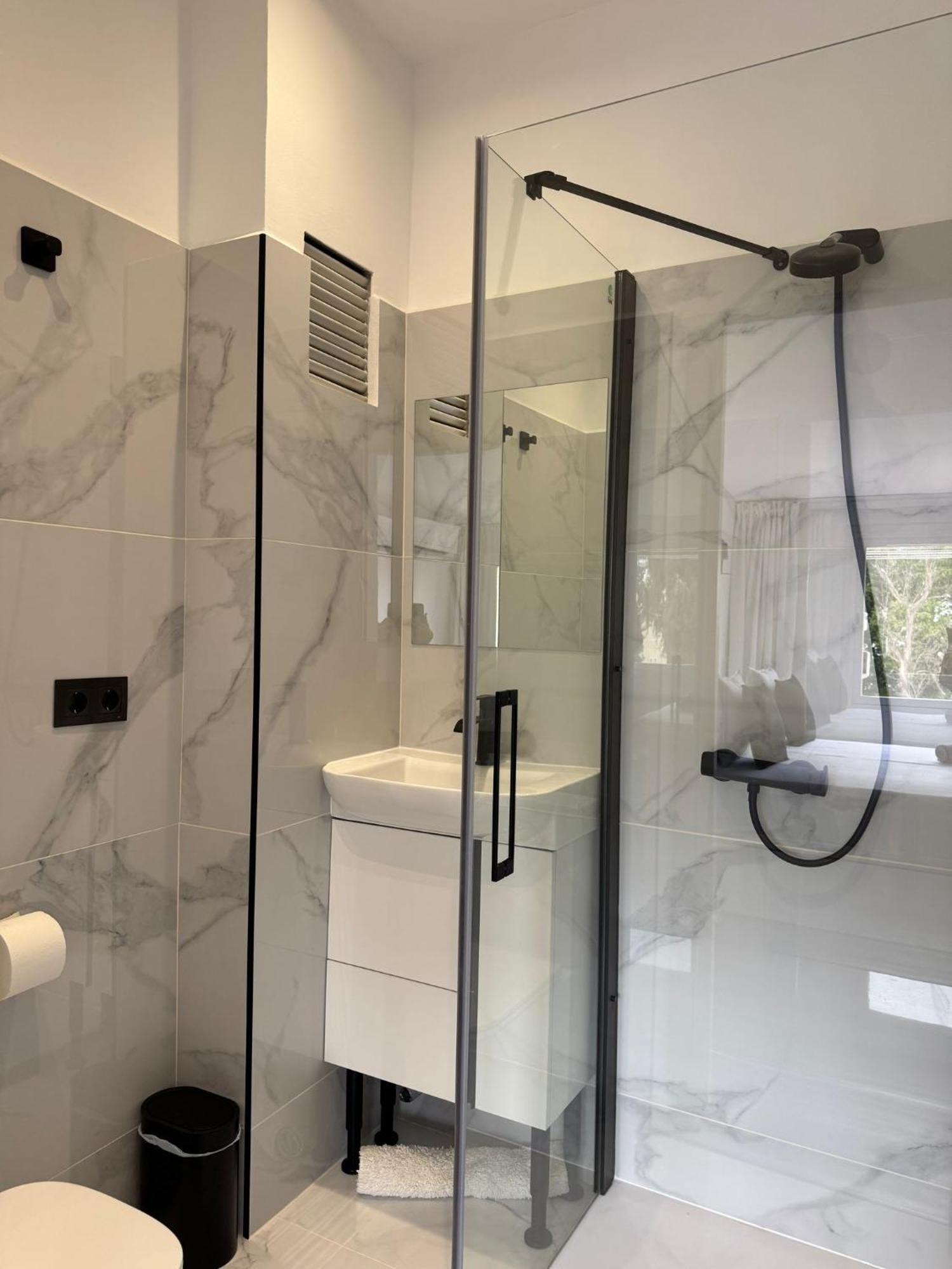 Apartamentos San Antonio Torremolinos Kültér fotó